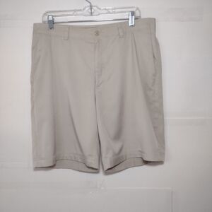 Pro Tour Men's Classic Tan Shorts Size (34)